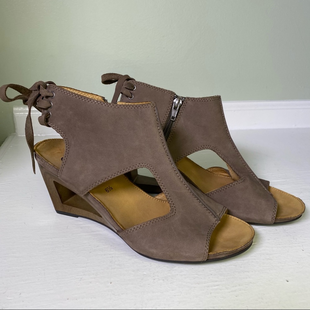 Gabor Open Toe Leather Wooden Wedge Sandals